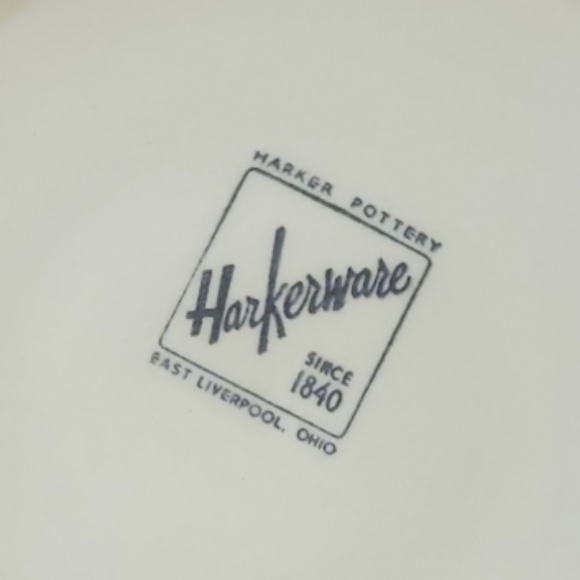 1 Vtg Harker Pottery Salad Dessert Plate Mid Century Courtship 22Kt Gold Accents - Picture 3 of 3